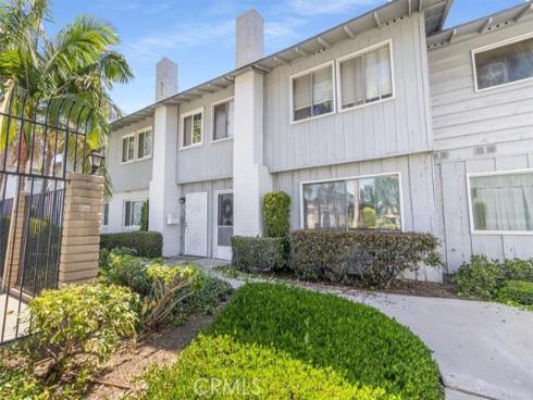 1310 N Placentia , Fullerton, CA