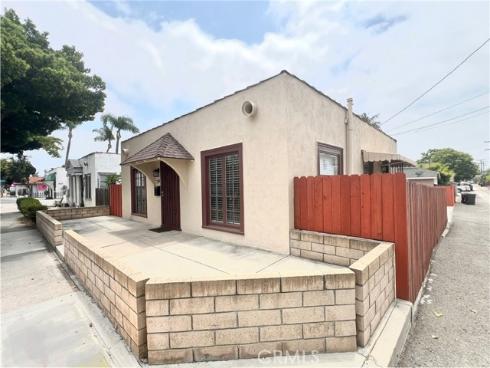714 E Chapman Avenue, Fullerton, CA