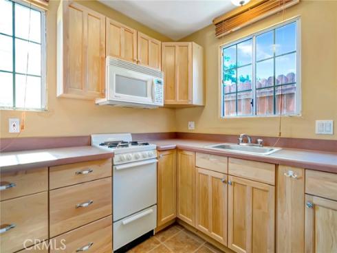 714 E Chapman Avenue, Fullerton, CA