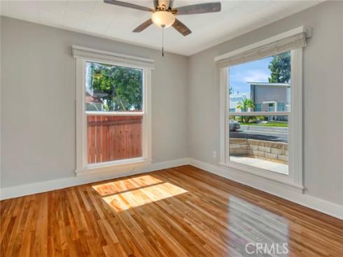 714 E Chapman Avenue, Fullerton, CA