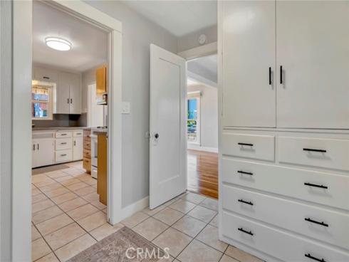 714 E Chapman Avenue, Fullerton, CA