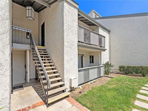 1665 Brea , Fullerton, CA