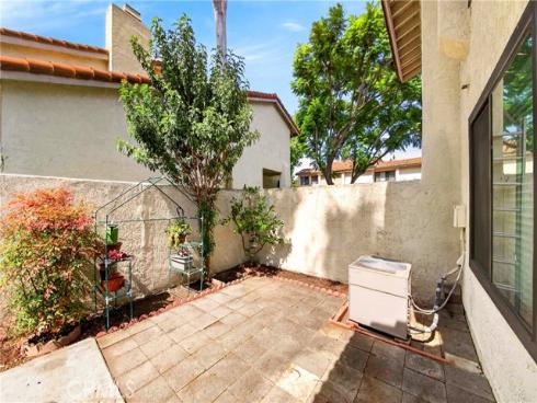 2303 W Millstream 104 Drive, Fullerton, CA