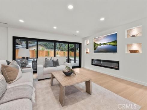 2000 Redondo , Fullerton, CA