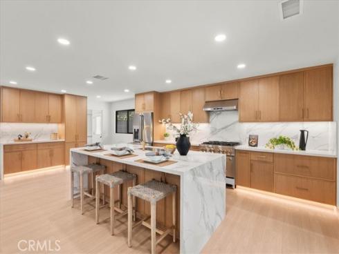 2000 Redondo , Fullerton, CA