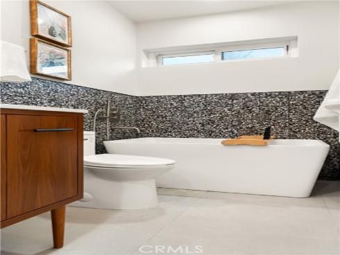 530 W Elm Avenue, Fullerton, CA