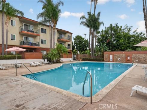 400 N Acacia B17 Avenue, Fullerton, CA