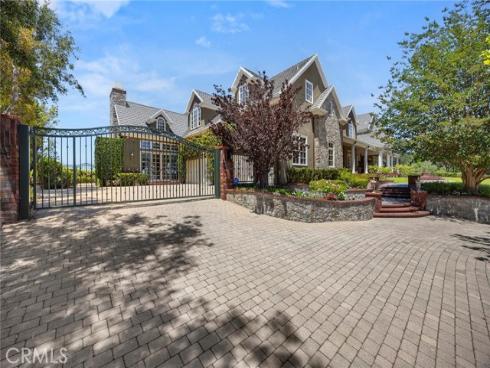 2061  Skyline   Drive, Fullerton, CA