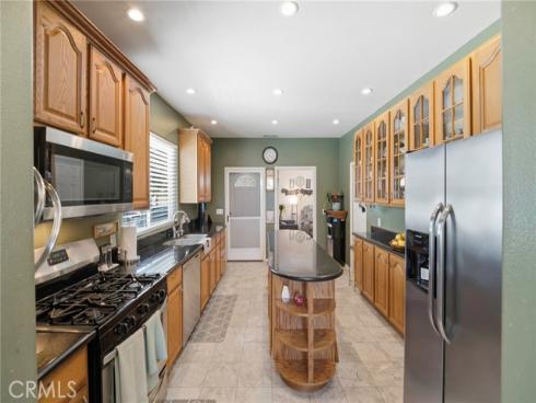 2525 W Olive   Avenue, Fullerton, CA