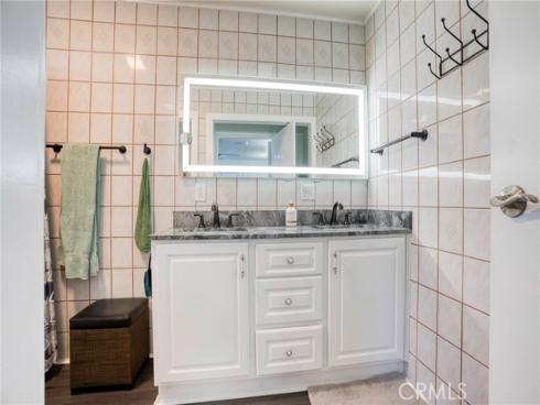 2525 W Olive   Avenue, Fullerton, CA