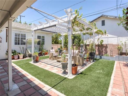 2525 W Olive   Avenue, Fullerton, CA