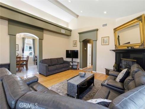 2525 W Olive   Avenue, Fullerton, CA