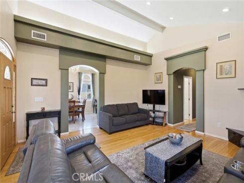 2525 W Olive   Avenue, Fullerton, CA