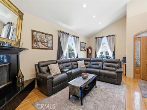 2525 W Olive   Avenue, Fullerton, CA