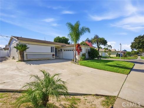1484 W Maxzim Avenue, Fullerton, CA