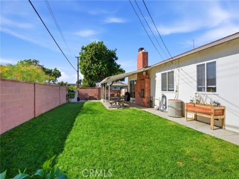 1484 W Maxzim Avenue, Fullerton, CA