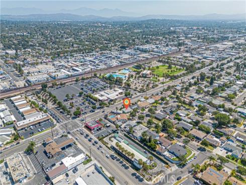 925 W Maplewood , Fullerton, CA