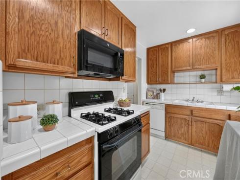 1700 W Ash , Fullerton, CA