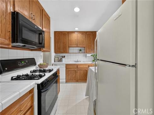 1700 W Ash , Fullerton, CA