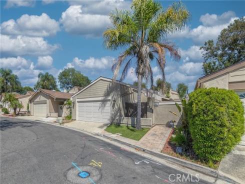 2991  Gingerwood  , Fullerton, CA