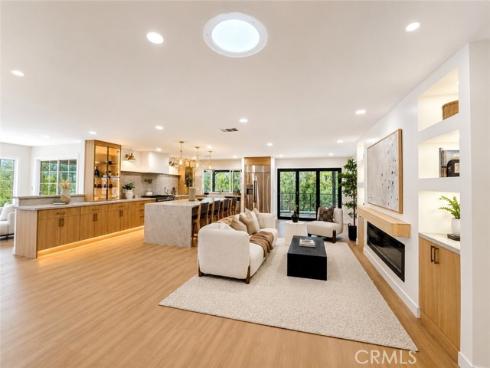 418  Del Monte  , Fullerton, CA