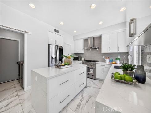 1238  Hampton   Court, Fullerton, CA