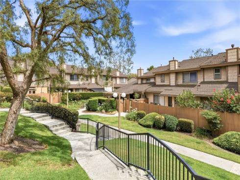 1569 Avenida Selva 201 , Fullerton, CA