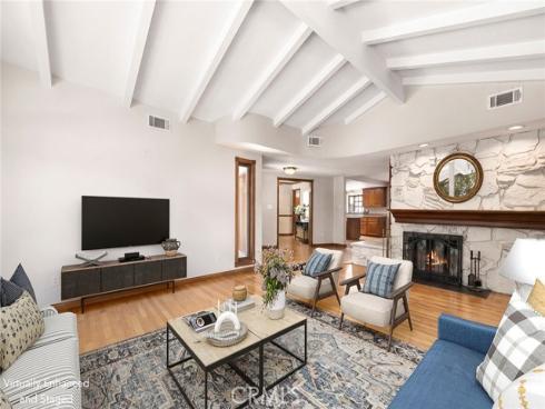901 Laguna Road, Fullerton, CA