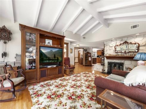 901 Laguna Road, Fullerton, CA