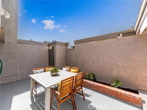 2220 E Chapman 54 Avenue, Fullerton, CA