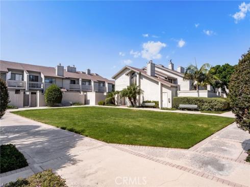 2220 E Chapman 54 Avenue, Fullerton, CA