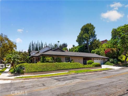 3000  La Travesia  , Fullerton, CA