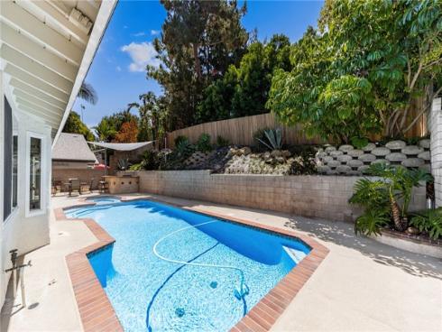 254  Las Riendas  , Fullerton, CA