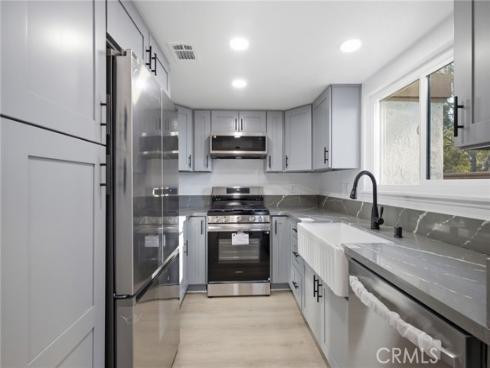 2351  Sutter  242  Way, Fullerton, CA