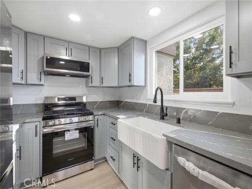2351  Sutter  242  Way, Fullerton, CA