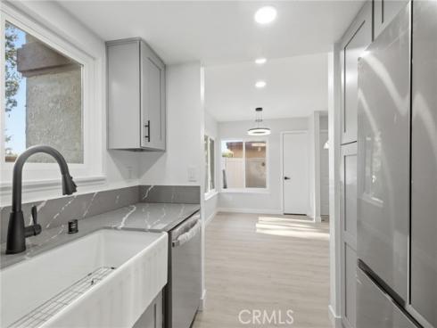 2351  Sutter  242  Way, Fullerton, CA