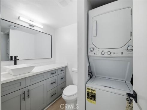 2351  Sutter  242  Way, Fullerton, CA