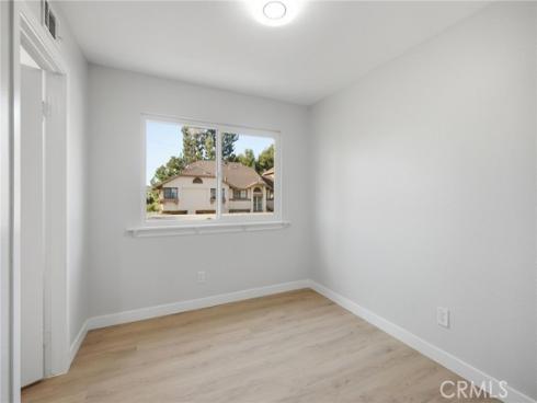 2351  Sutter  242  Way, Fullerton, CA