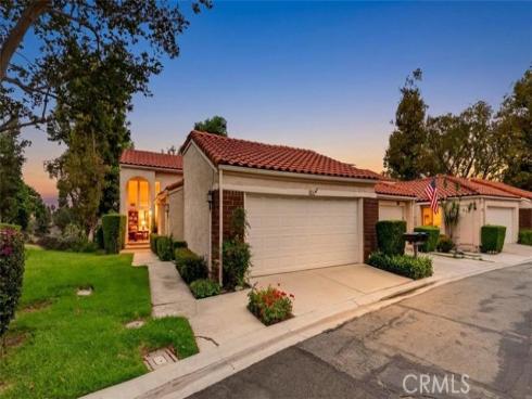 636 Colonial Circle