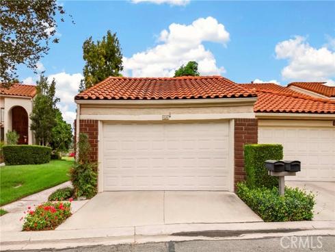 636  Colonial   Circle, Fullerton, CA