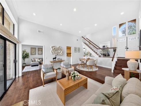 636  Colonial   Circle, Fullerton, CA