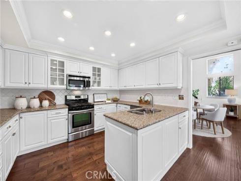 636  Colonial   Circle, Fullerton, CA