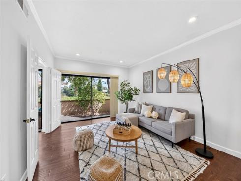 636  Colonial   Circle, Fullerton, CA