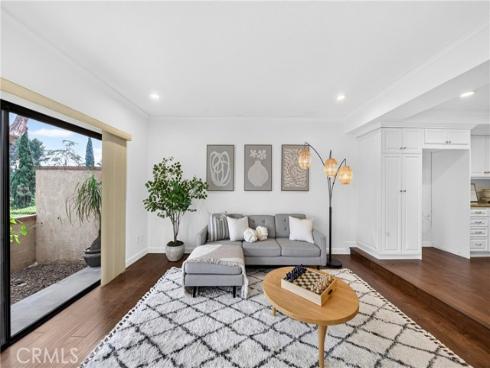 636  Colonial   Circle, Fullerton, CA