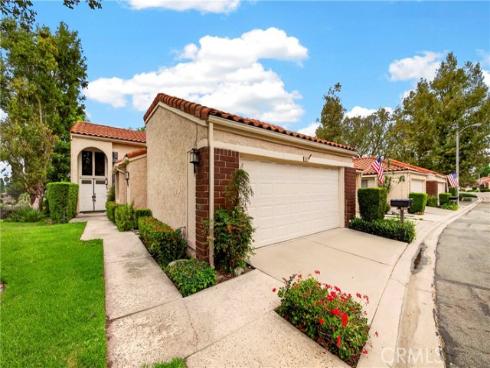 636  Colonial   Circle, Fullerton, CA