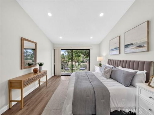 636  Colonial   Circle, Fullerton, CA
