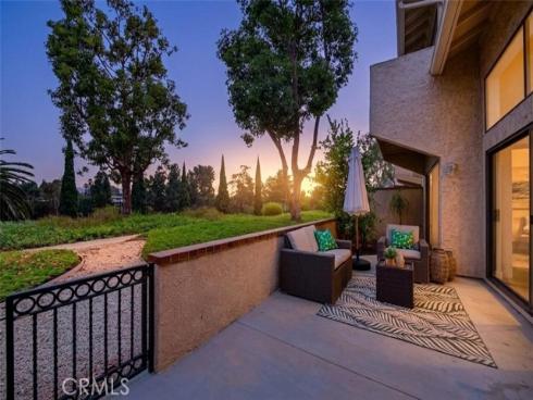 636  Colonial   Circle, Fullerton, CA