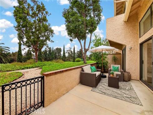 636  Colonial   Circle, Fullerton, CA