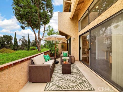 636  Colonial   Circle, Fullerton, CA
