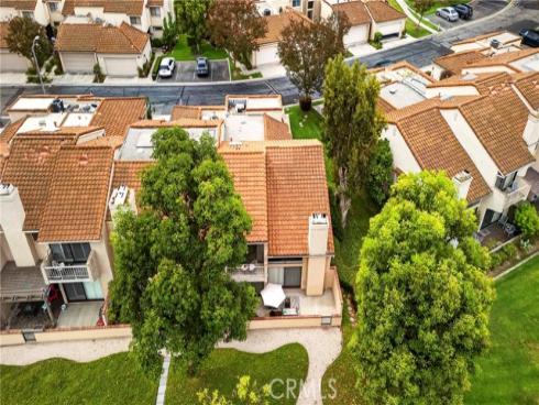 636  Colonial   Circle, Fullerton, CA